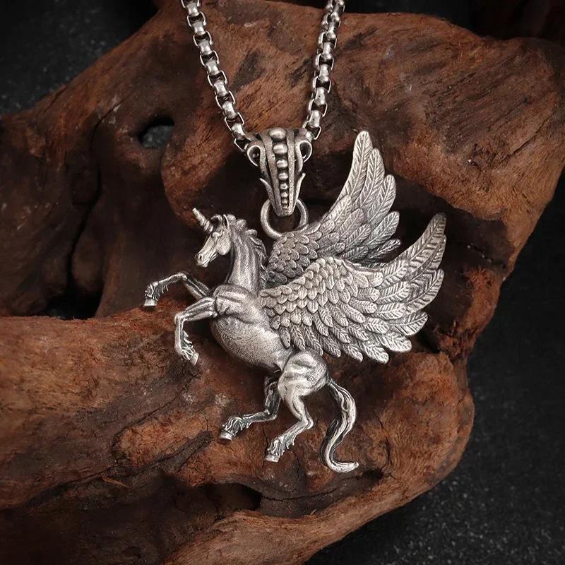 Vintage Gold Wings Wings Necklace Hell Devil Mother Pendant for Men and Women Couples Hip Hop Rock Punk Jewelry