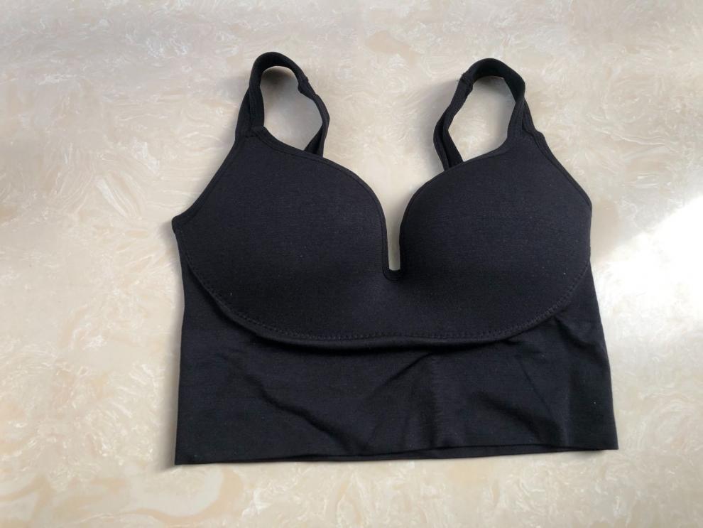 Women's Backless Sports Bra with Fixed Cup and Crossed Straps