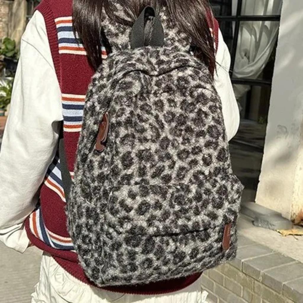 Y2K Vintage Plush Leopard Print Backpack for Girls Large Capacity College Students Schoolbag Casual Portable Ladies Shoulder Bag