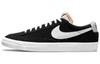 Blazer Low 77 Wildleder Schwarz Weiß DA7254-001