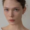 Bold Rosee Earcuff