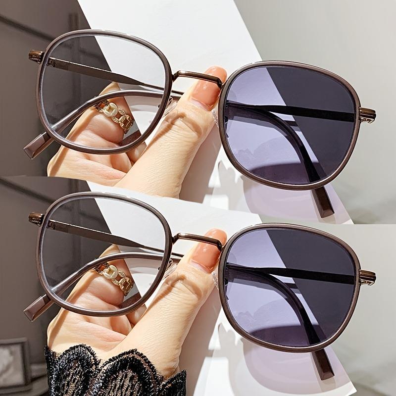 

2pcs Light-Responsive Round Frame Glasses - Adjustable TR Full Rim Pochromic PC Lenses