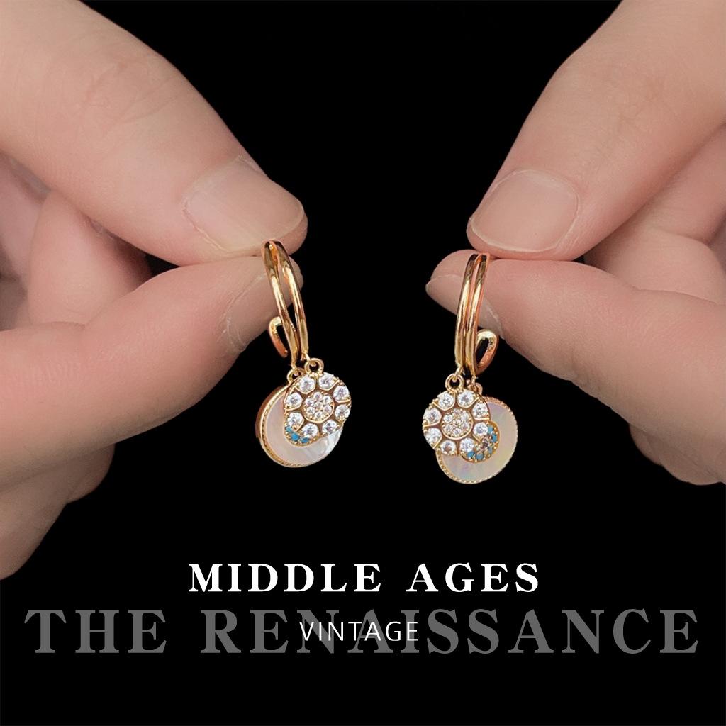 Серьги-гвоздики с цирконом и ракушкой, французский дворцовый стиль, художественные, двухслойные