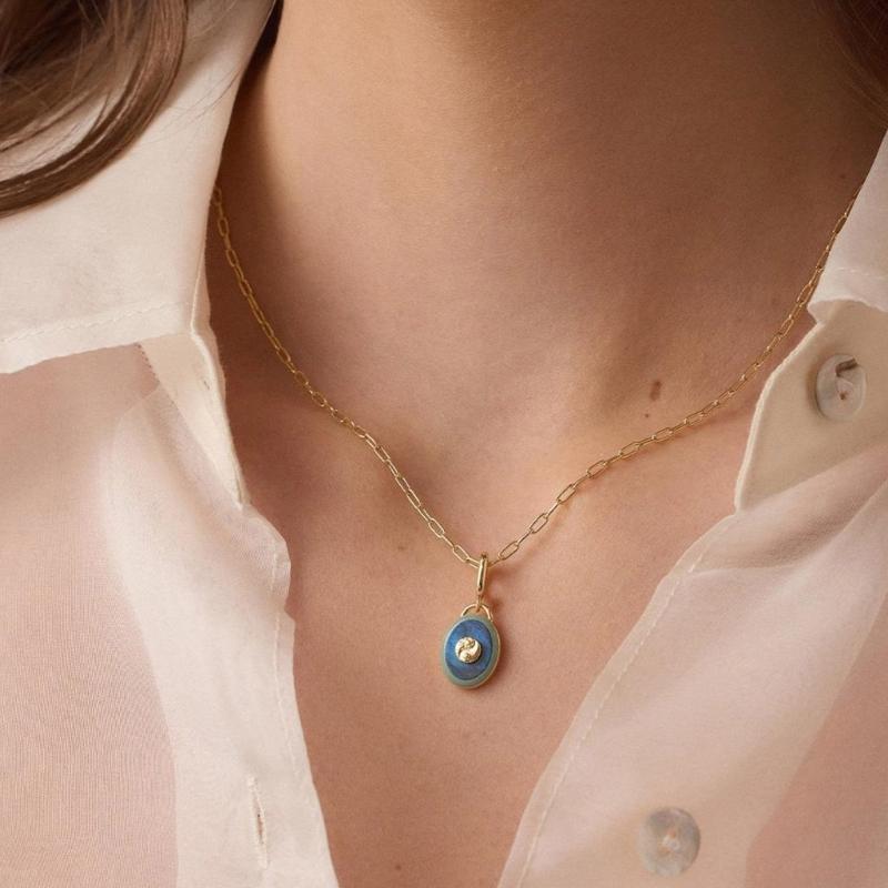 Vibranting Sturdy Alloy Necklace with Butterfly and Floral Styles Portable Accessory for Personalize Styles Enthusiasts