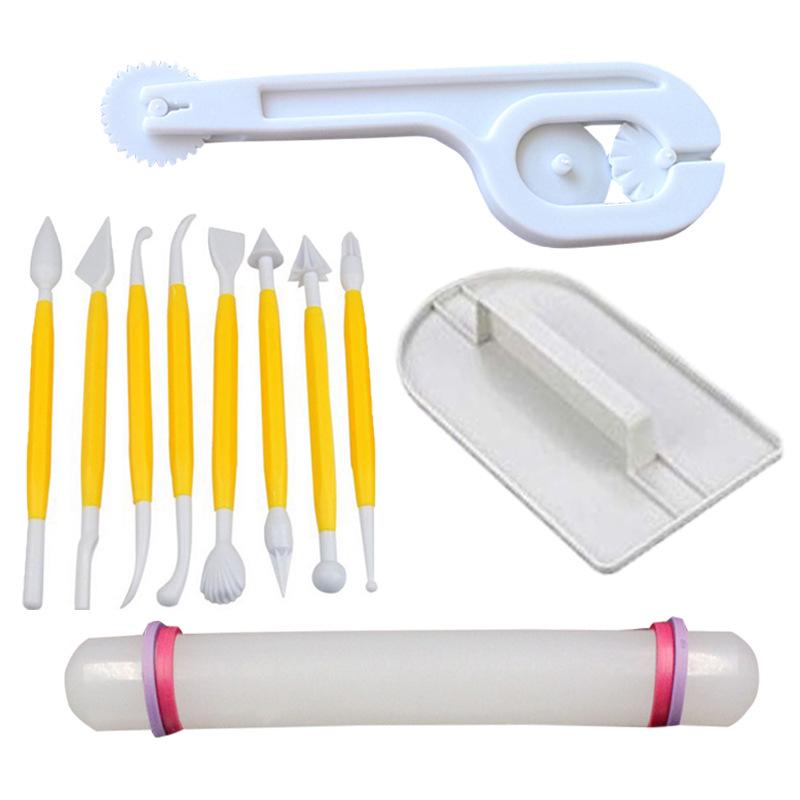 Set of 2 Adjustable Cake Smoothing Scrapers
