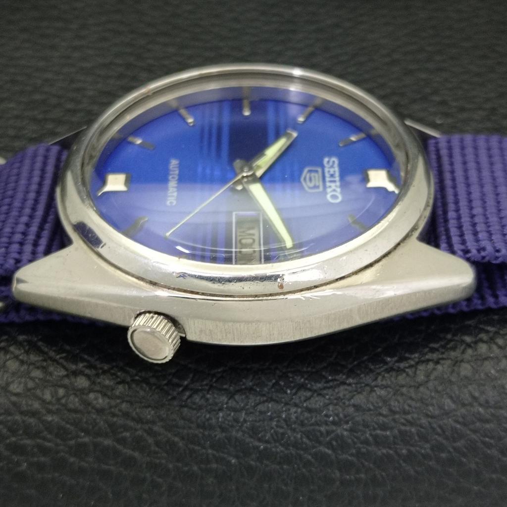 Seiko 5 AUTOMATIC 7019A JAPAN MENS VINTAGE BLUE COLOR DIAL WATCH A701632-5 R206c-a701632