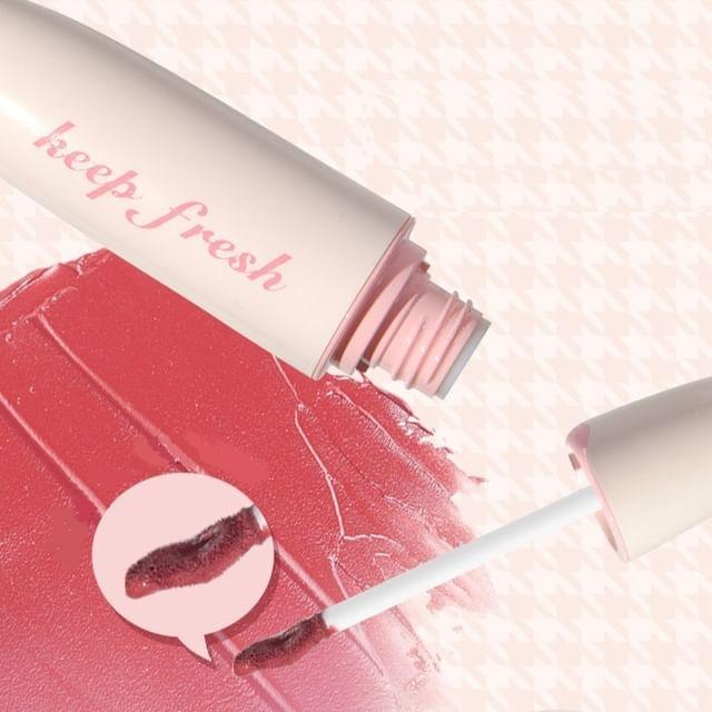 

GOGO TALES - Velvet Lip Glaze - 3 Colors (4-6) #G06 Peach - 4.5g