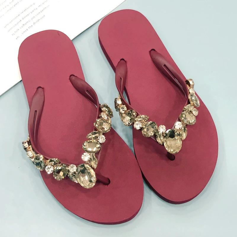 2025 New Comfortable and Fashionable All-match Beach Shoes Non-slip Soft Bottom Casual Flip-flops Rhinestone Chain Flat Slippers
