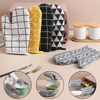 1Pc Microwave Oven Insulated Gloves High Temperature Resistant Mitts Cotton Linen Oven Baking Gloves Kitchen Baking Tools