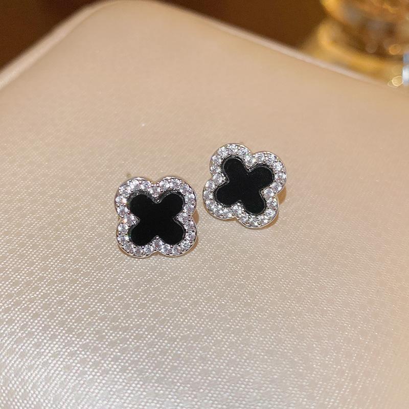 Real gold electroplated zircon flower stud earrings light luxury simple earrings sweet temperament earrings women