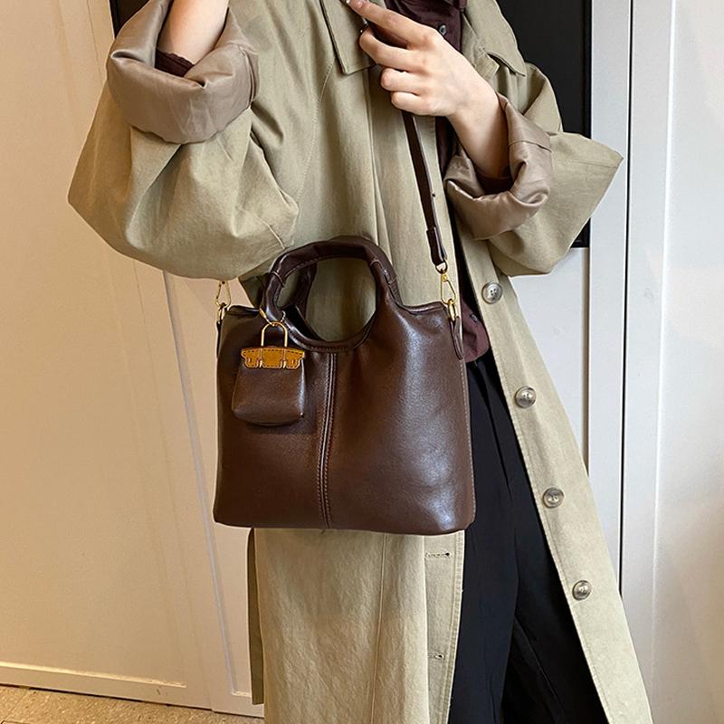 Designová móda Malá crossbody kabelka přes rameno z PU kůže pro ženy Zimní Nové Tend Jednoduché kabelky do podpaží