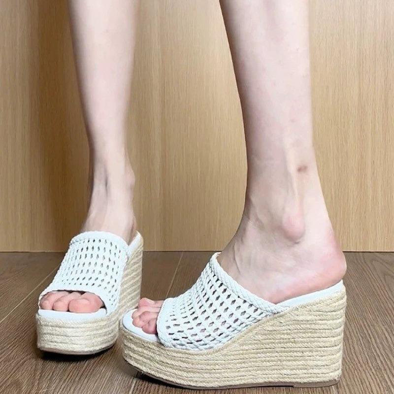 Fashion 2025 Summer New Mesh Women's Open Toe Slippers Round Toe Platform Wedges Sandals Outdoor Hollow Breathable Daily Casual Slippers