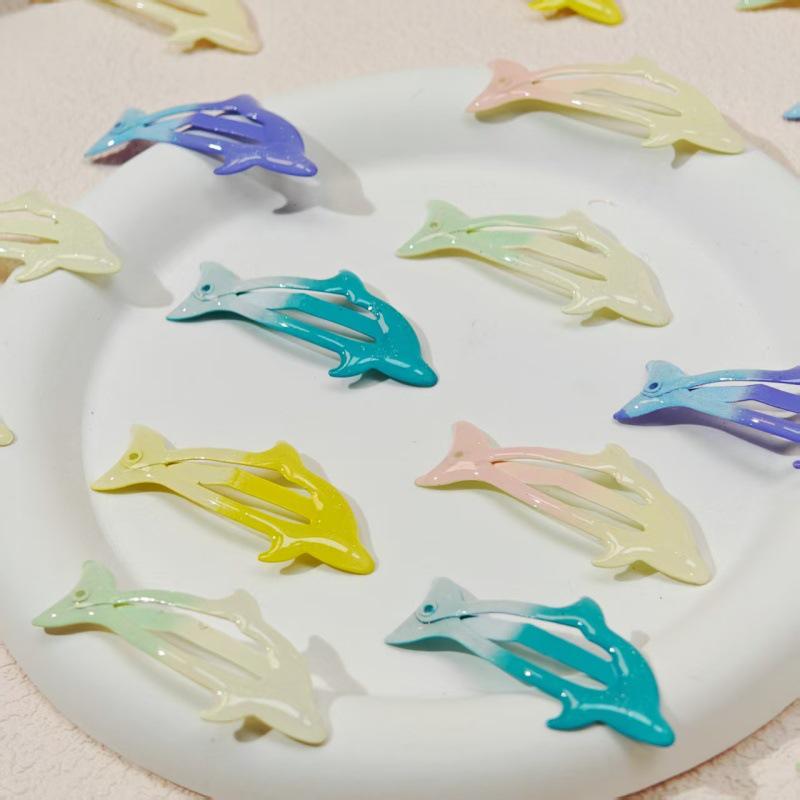 Y2K Star Hair Clips: Cute Five-Pointed Star Accessories for Kids' Side Bangs.
