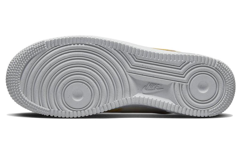 Nike Wmns Air Force 1 '07 LX '82 - Sail Yellow Ochre'