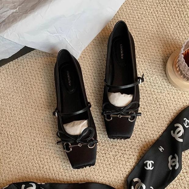 Grape mother of the same style, French girl bow inner height increase versatile pig nose Mary Jane single shoes women's leather