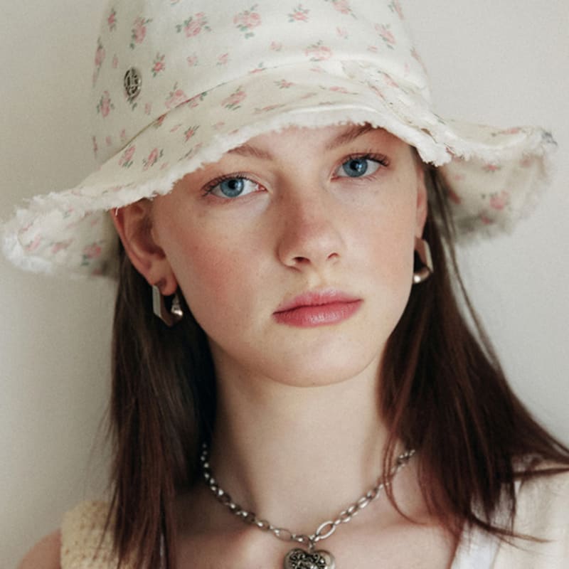 

DEW E DEW E Tesla Bucket Hat (3 Colors) white