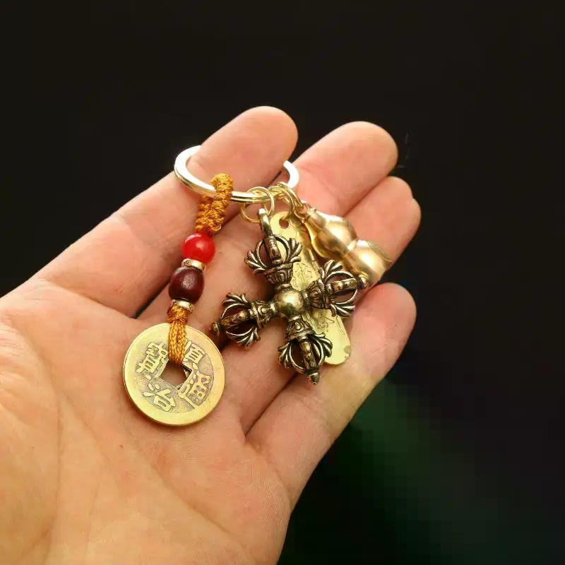 Vintage Copper Vajra Pestle Keychain Pendant Feng Shui Ornament Religious Home Decorations Antique Brass Desk Decors