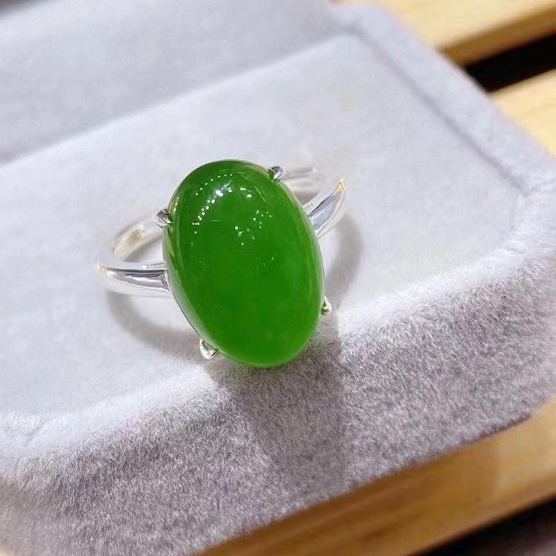 Hui Zhi Yi S925 Silver Inlaid Green Chalcedony Oval Luxury Ring (15*20mm)