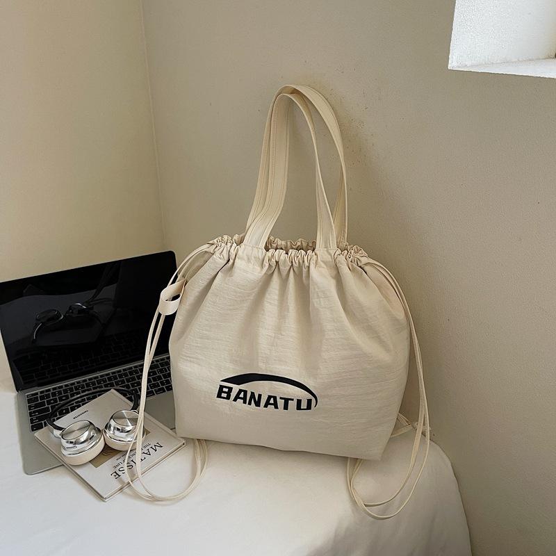 

Рюкзак большой вместимости женский новый универсальный повседневный нишевый наплечный рюкзак для учебы и работы, сумка-тоут