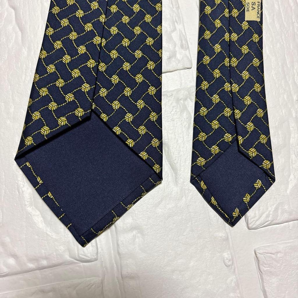 Used HERMES Hermes necktie geometric pattern 100% silk made in France navy navy blue blue business