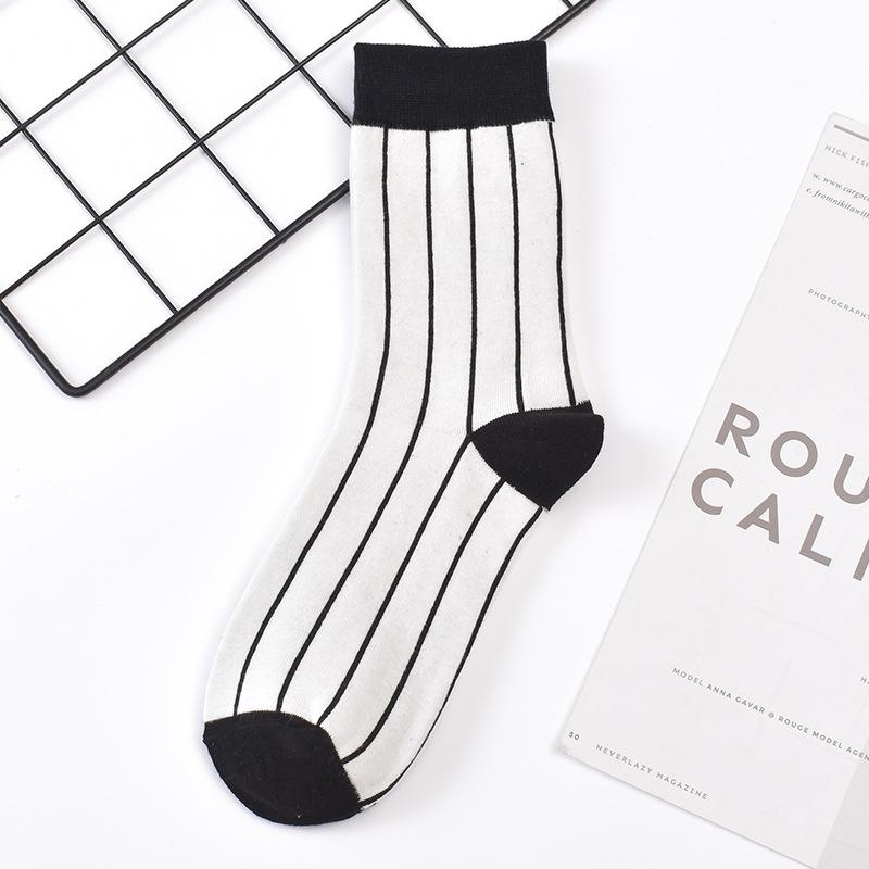 Socken in japanischem Stil mit Tiermuster, mittellang: Kuh, Zebra, Katzen-Design, Unisex, Schwarz & Weiß