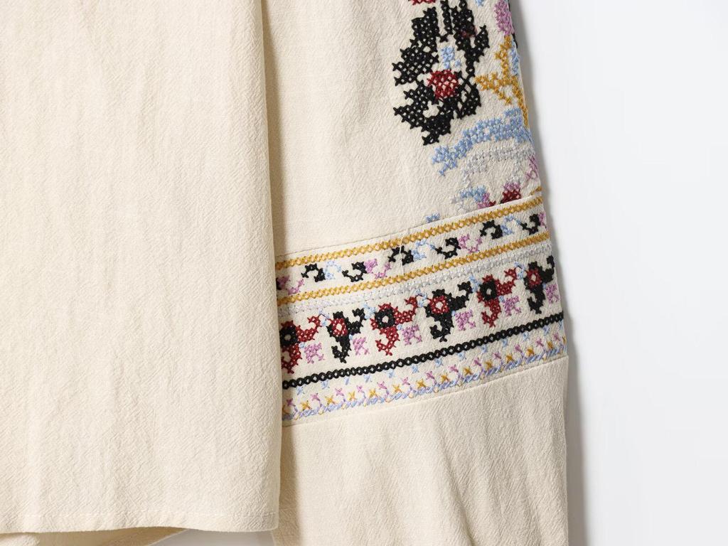 Z Grenzüberschreitendes Französisches V-Ausschnitt Besticktes Langarm Ethno-Oberteil für Frühling/Sommer