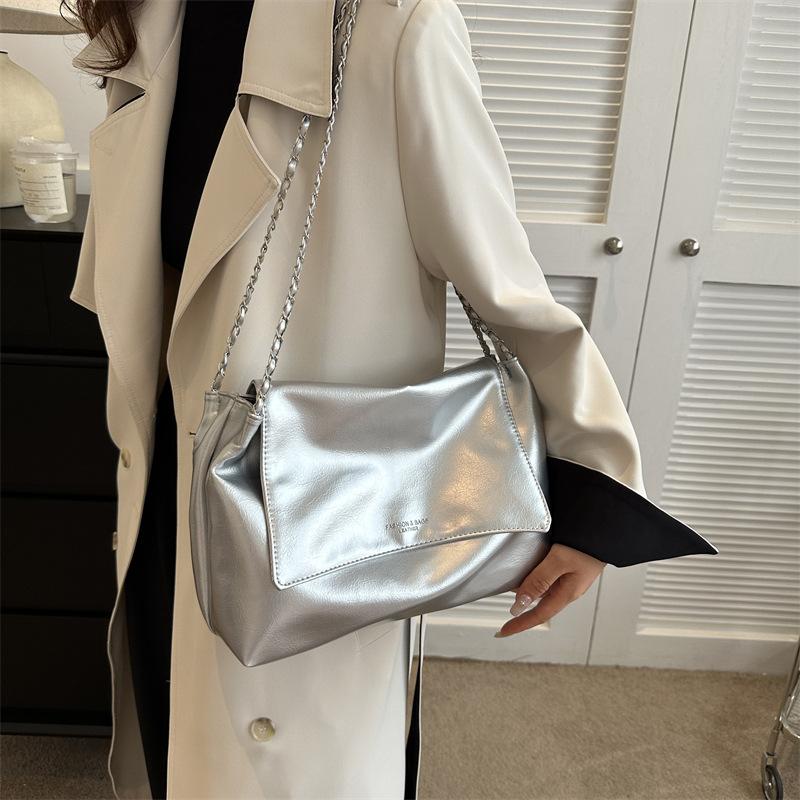 French Niche Design Sense Armpit Bag Women's 2025 New Fashion Chain Shoulder Bag Simple Foreign Commuter Bag