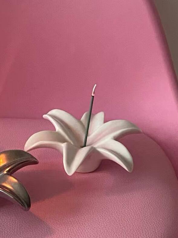Cute Lily Shape Glass Fragrance Ornament Appearance Girl Pink Flowers Ins Wind Glass Fragrance Ornament