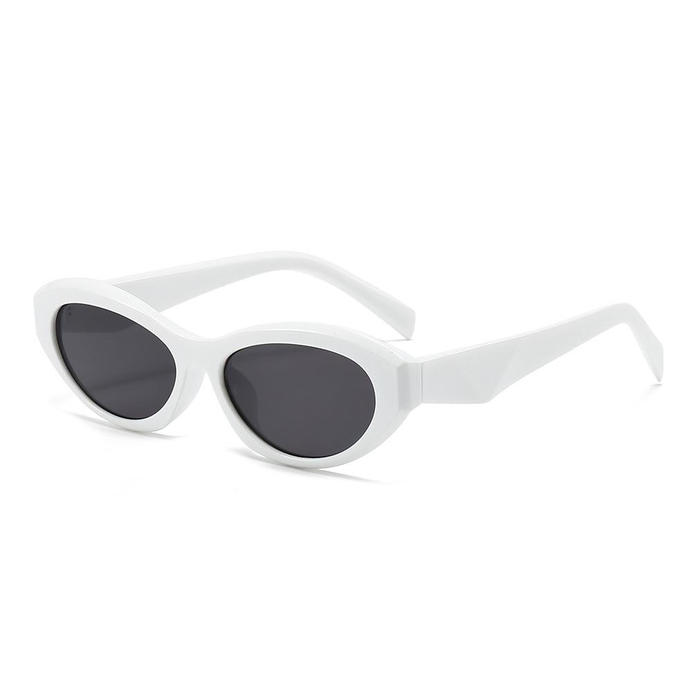 Oval-framed sunglasses, trendy sunglasses