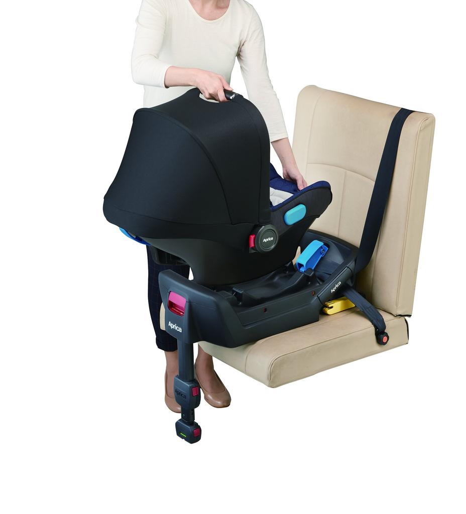 Aprica Smooth TS Infant Car Seat, Compatible with ISOFIX and Seat Belts, for Children 0-12 Months (Black), Model 2024041