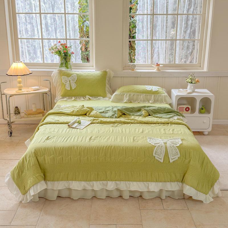 New Fashion Rufflededge Summer Blanket Soft Skin-Friendly Breathable Quilted Quilt Moisture-Wicking Duvet Sleep Naked Comforter