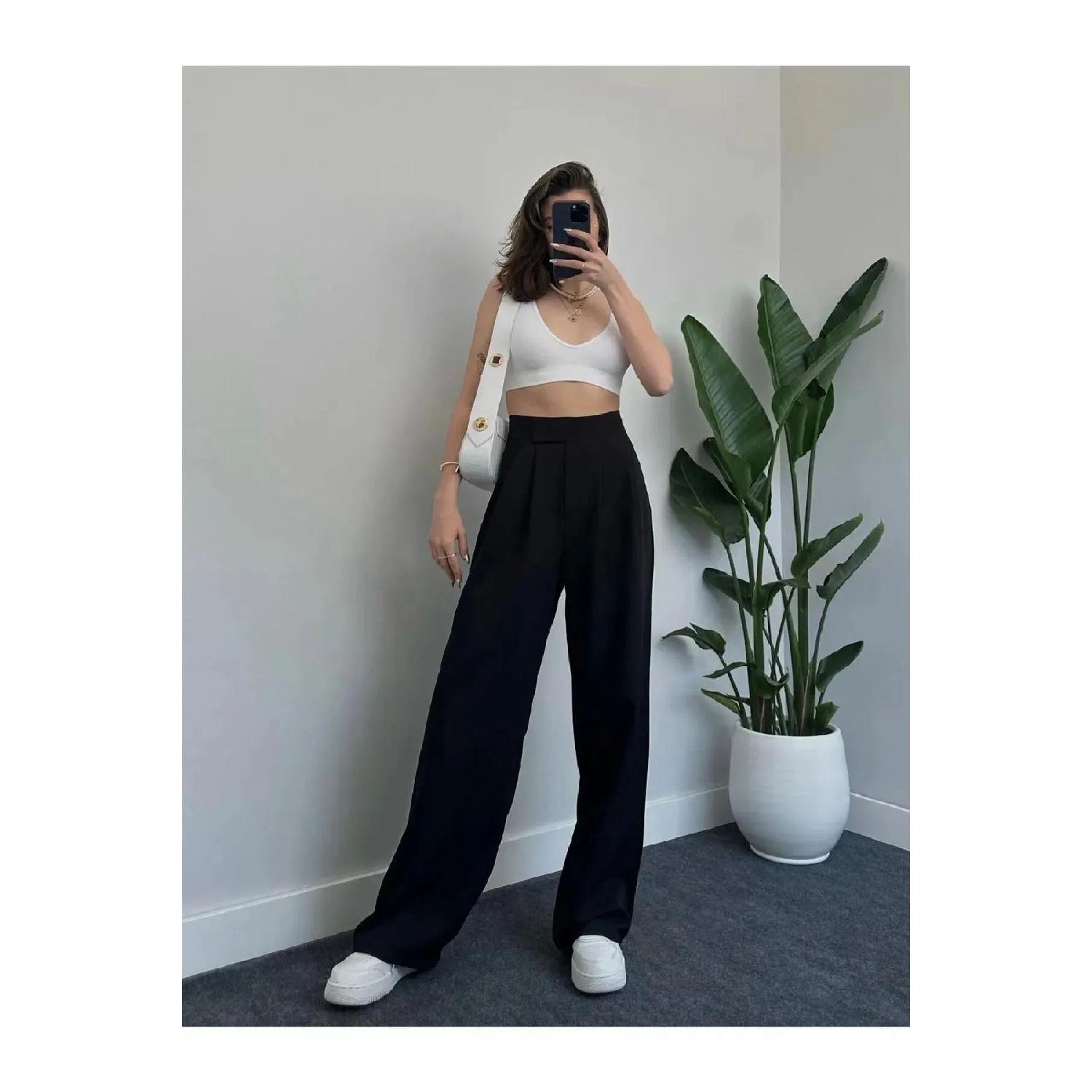 

Female With High Waist Plenty S чорний