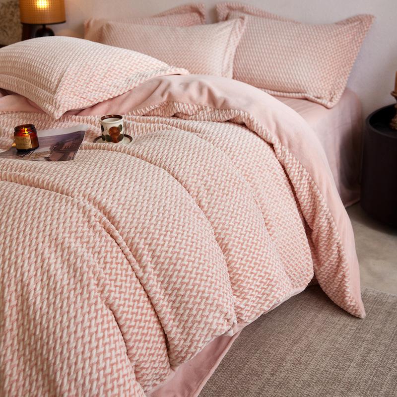Four-Piece Set Of Thickened Milk Fleece Bed Antistatic High Gram Weight Coral Fleece Engraving Three-Piece Set