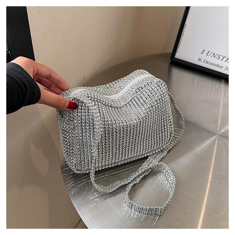 2024 Spring New Fashion Silver Street Trendy Shoulder Bag Pu Material