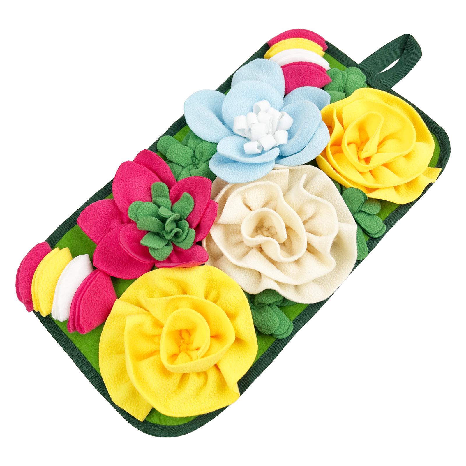 Pet Foraging Mat: Interactive Feeding Fun for Rabbits, Hedgehogs, Guinea Pigs, and Hamsters with Cute Flower Design разноцветный