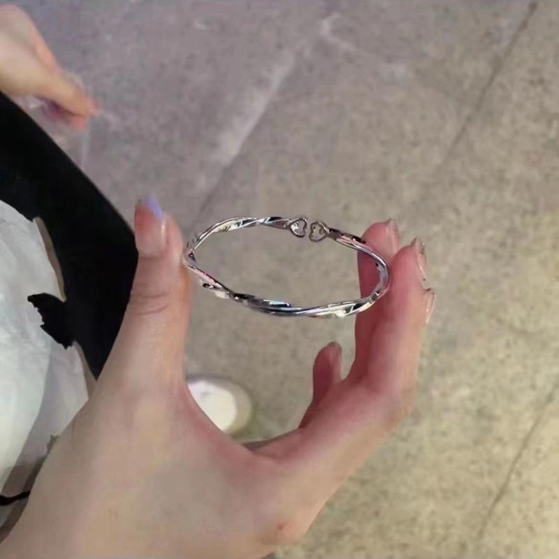 Mobius Bracelet Simple and Versatile Niche Design Couple Bracelet for Male and Girlfriend