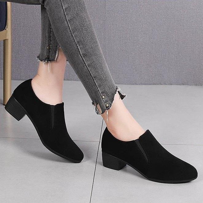 Matt dicker Absatz Spitz-Single-Schuhe Herbst neue Schuhe tiefer Ausschnitt High Heels