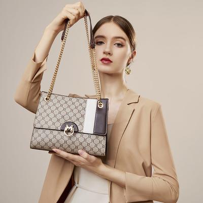 Bag Women's Bag 2023 New Fashion Chain Women's Printed Retro Shoulder Bag Versatile Crossbody Handheld Small Square Bag