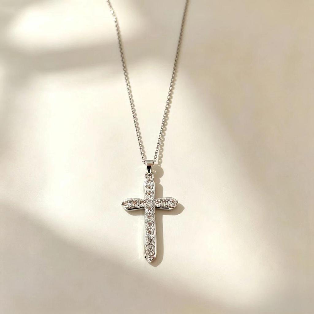 Zircon Cross Diamond Pendant Necklace - Luxury High-End Accessory