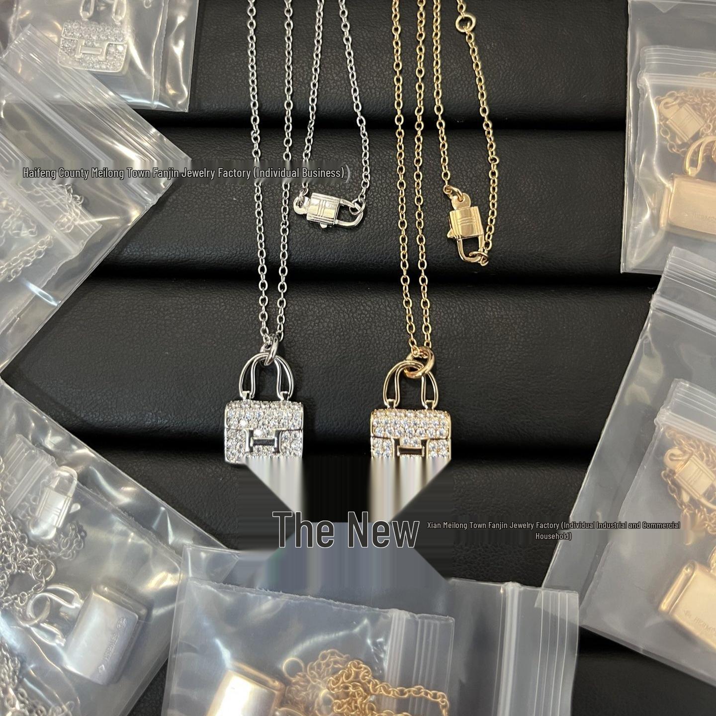 

Женское ожерелье-подвеска в виде сумки Kelly из 18-каратного розового золота с бриллиантами