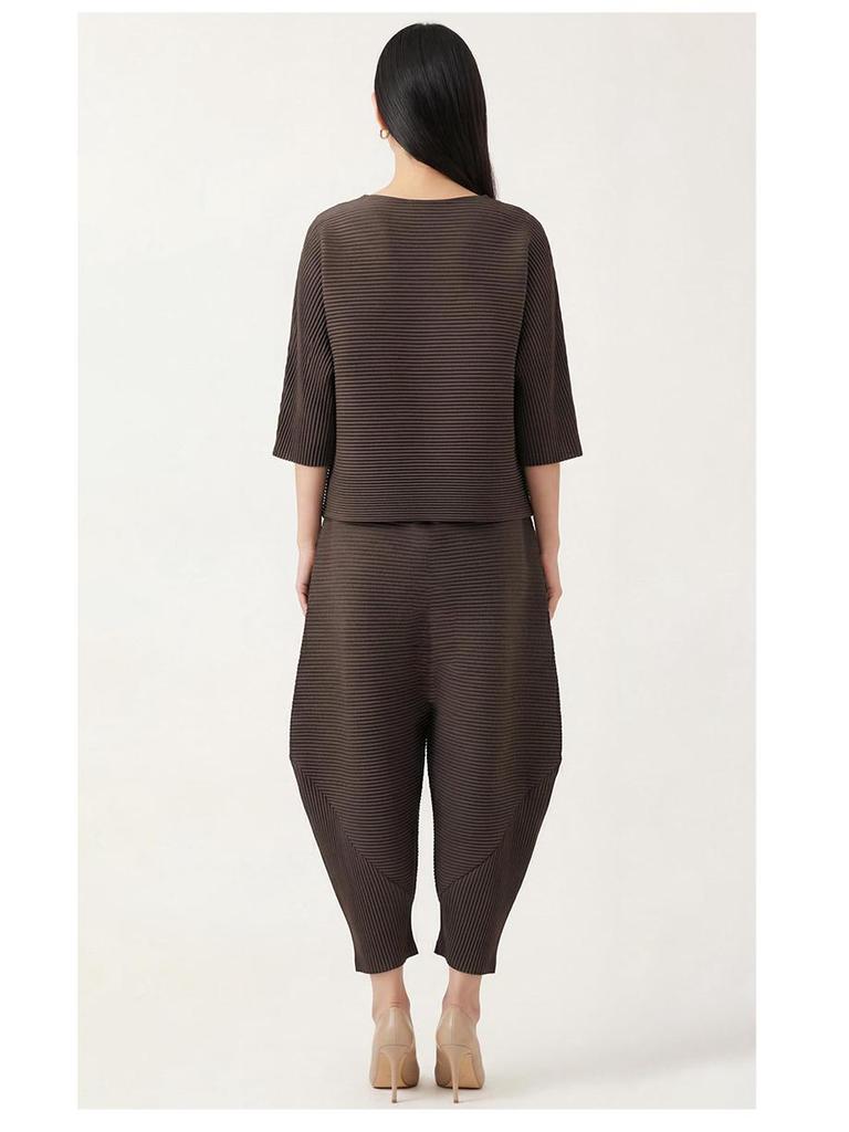 Miyake Women's High-End Flattering T-shirt & Irregular Harem Pants Two-Piece Set
