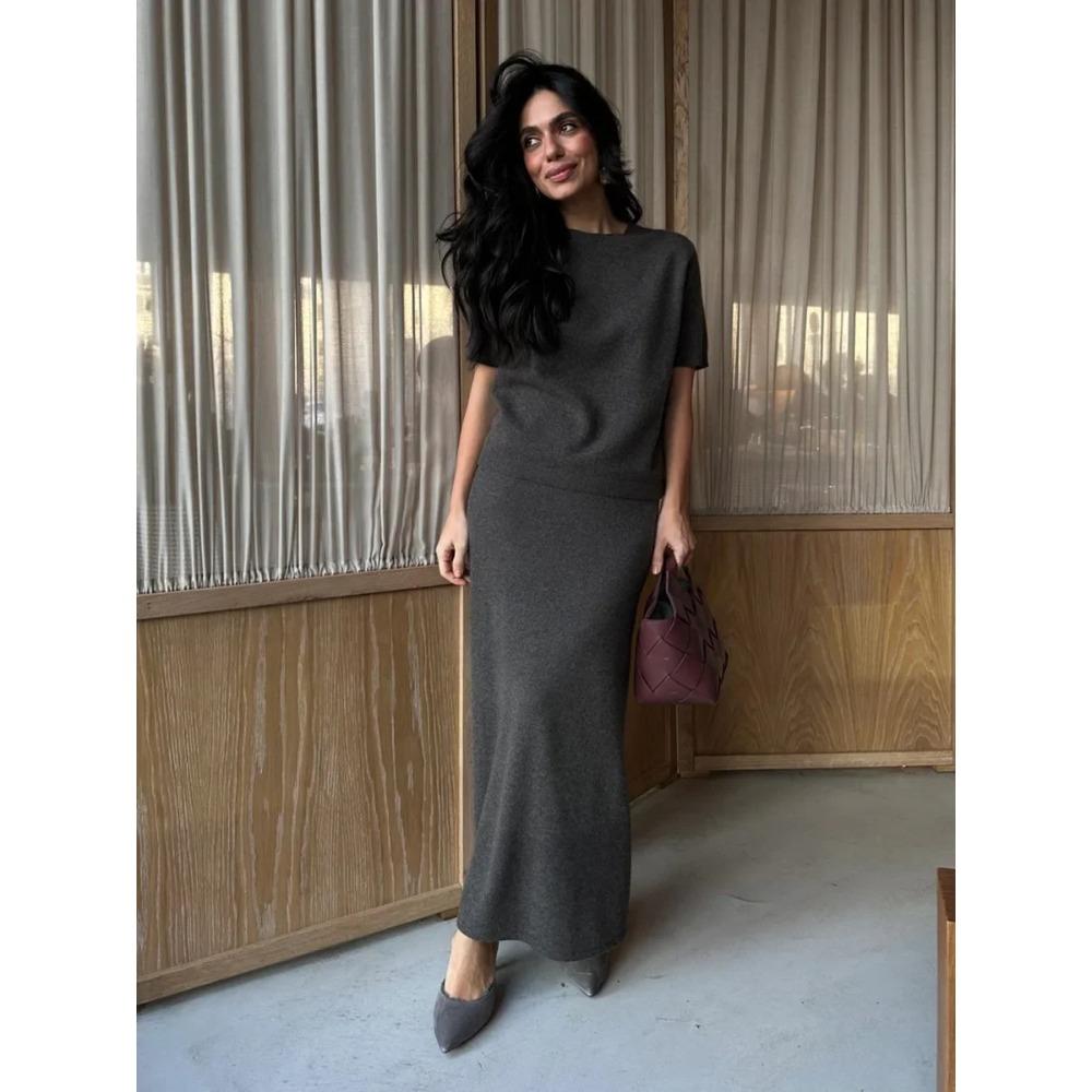 Soft Knit Set Women's Short Sleeve Pullover Top Skirt Solid Color Elegant Minimalist Two Piece Set