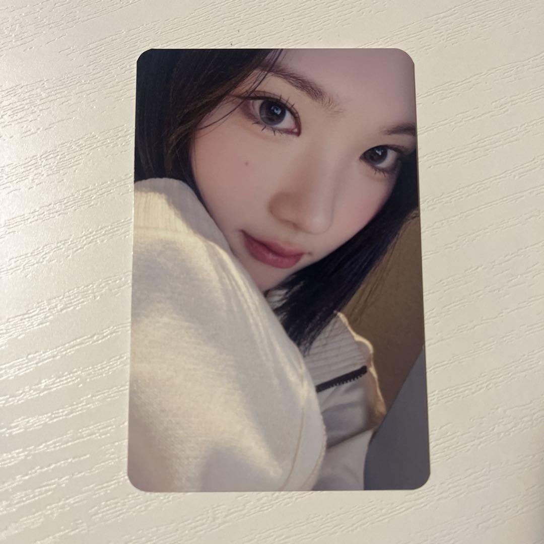 

[USED] hearts2hearts Jiwoo autograph session trading card