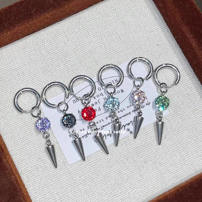 Stainless Steel Rivet Drop Earrings for Women Exquisite Retro Zircon Starburst Hoop Earrings Hip Hop Punk Versatile Jewelry Gift