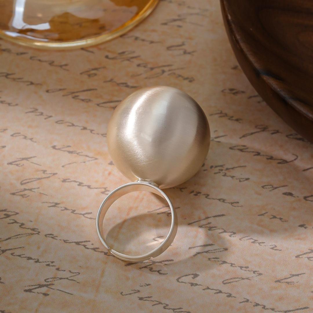 

Fashion Women s Brushed Hollow Spherical Earrings Light Luxury High-end Temperament Internet Famous Explosive Ring