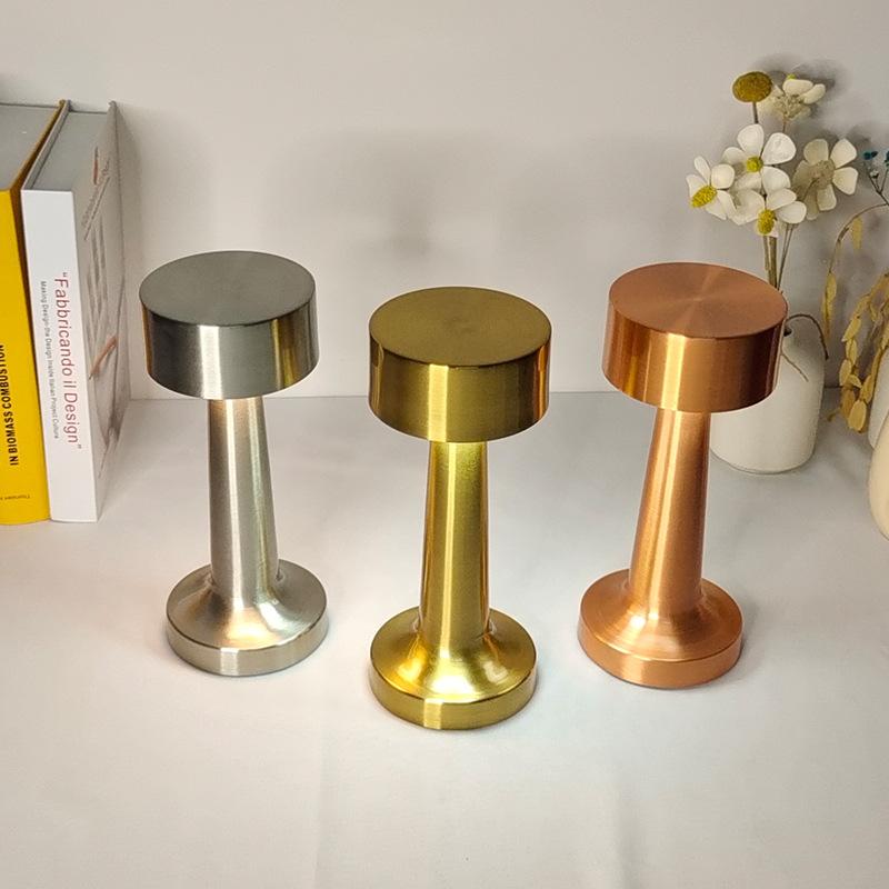 Retro Metal Desk Lamp LED Touch Charging Desk Lamp Hotel Bar Restaurant Bedside Atmosphere Night Light