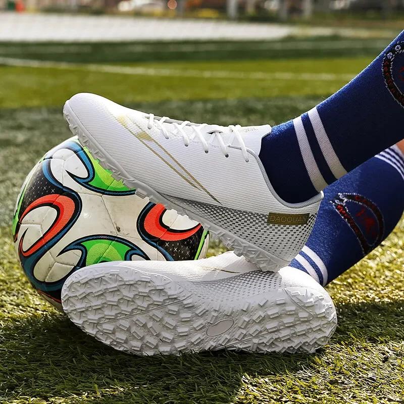Men's Soccer Shoes Professional Society Football Boot Sports Turf Training Soccer Shoes Outdoor Grass Football Shoes for Men