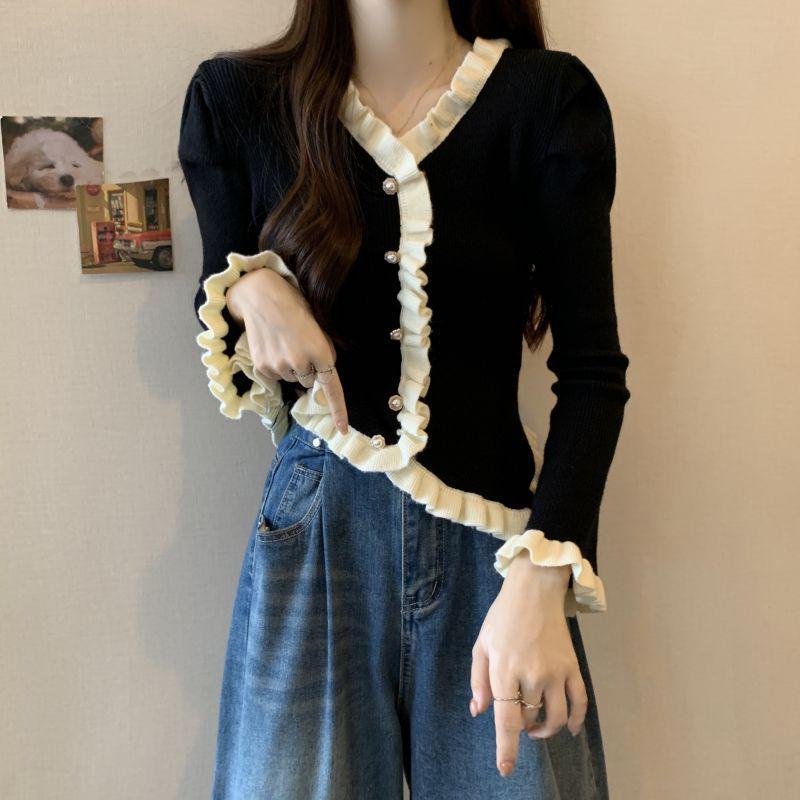 

Женский трикотажный топ с оборками и расклешенными рукавами в стиле колор-блок - Приталенный осенне-зимний свитер One size чёрный