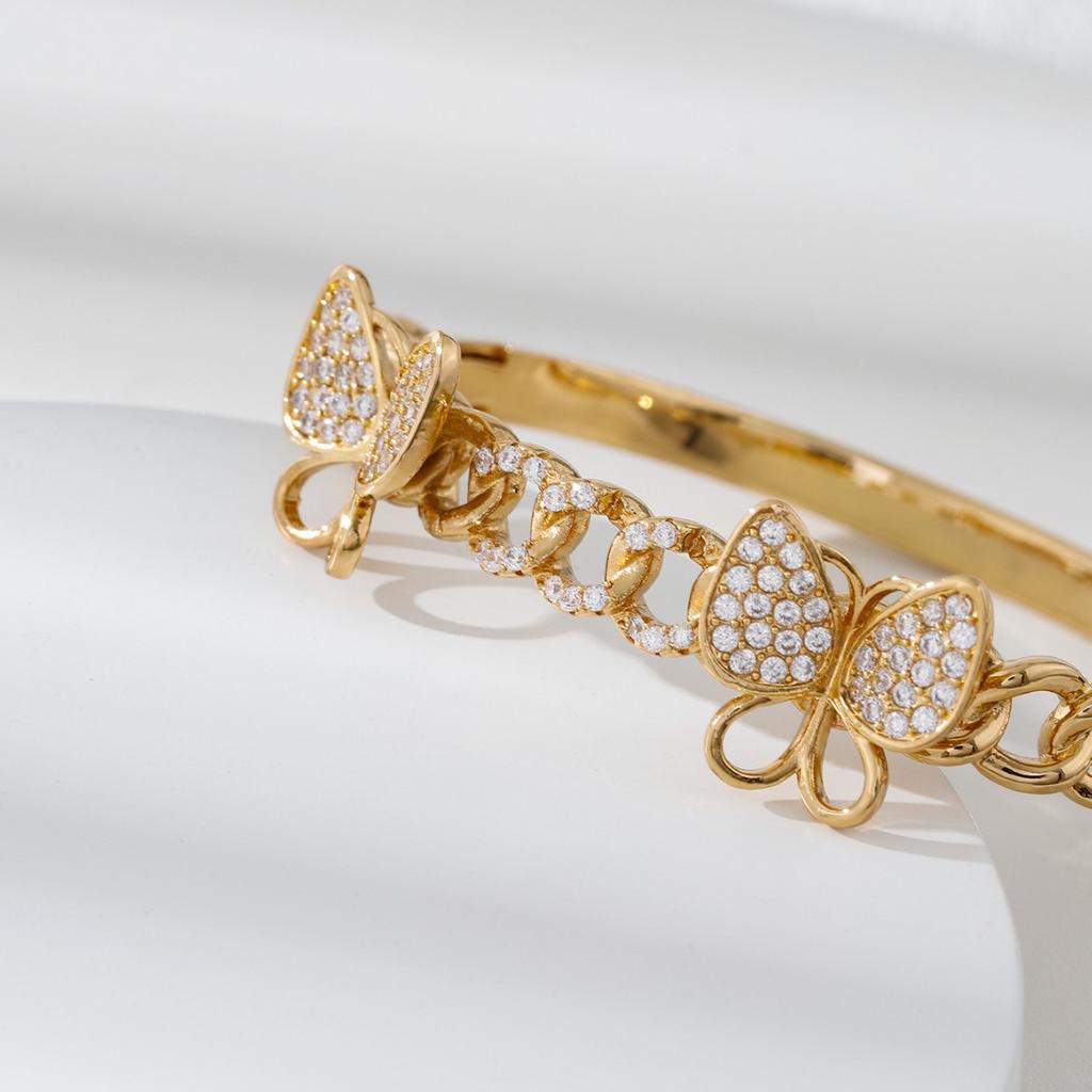 New Stylish and Stylish Butterfly Bracelet, Light Luxury Ins Fashion and Versatile Hand Jewelry