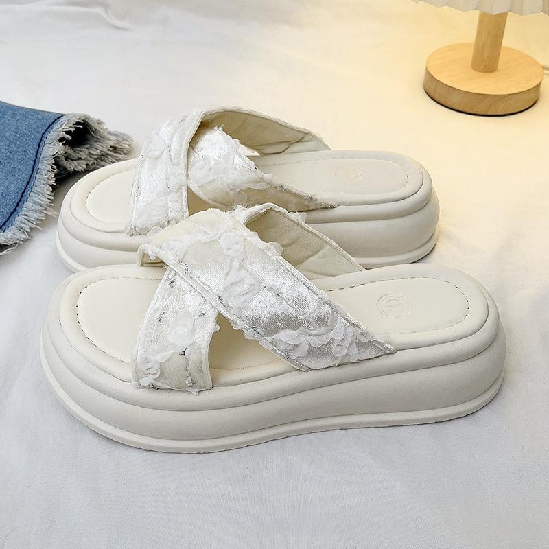 

Beautiful one-word thick-soled slippers for women to wear 2025 summer new versatile ins tide non-slip seaside vacation beach 35 бежевый